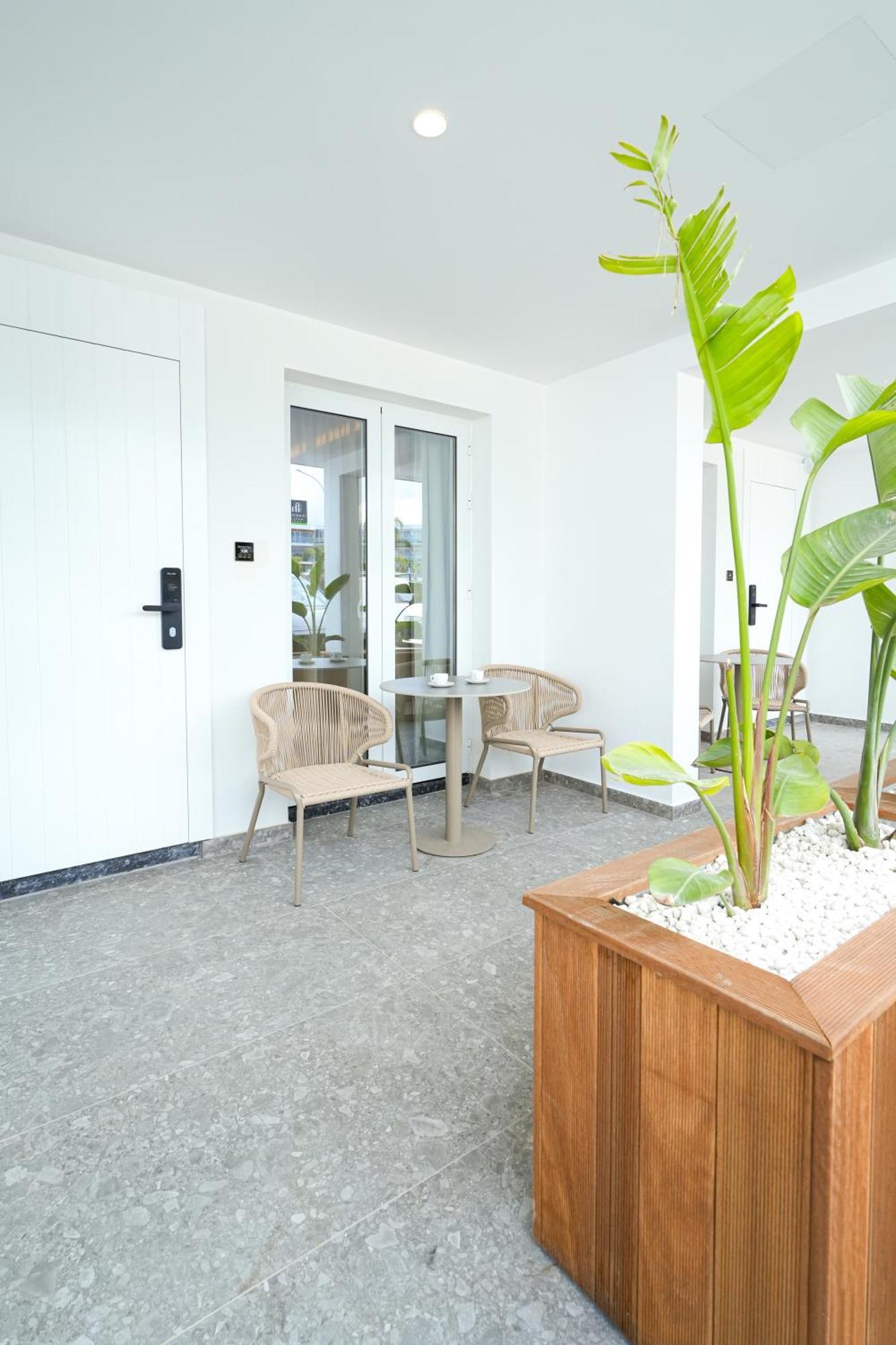 Blue Harbour Boutique Aparthotel Ayia Napa Luaran gambar